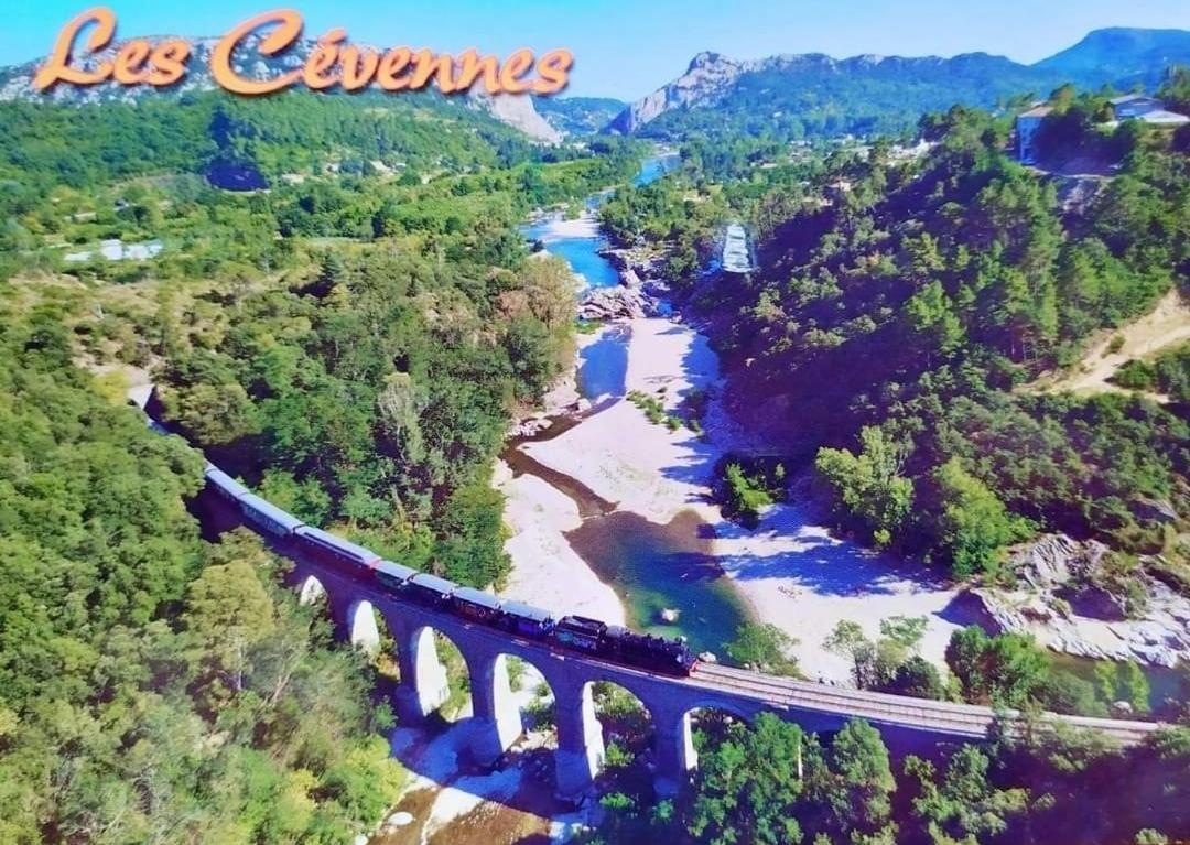 Charmant Chalet Pour 2 Personnes Spa Prive Massillargues-Attuech Екстериор снимка